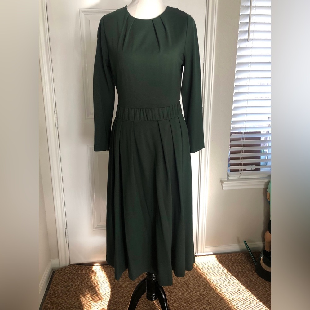 Emerald Green Dainty Jewells Sophisticated Silhouette Dress
